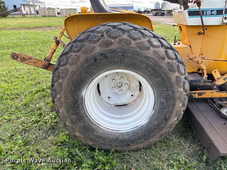 image for item EV3081 1974 International Harvester Cub 154 Lo-Boy tractor