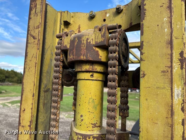 image for item EV3082 Clark C500-50 forklift