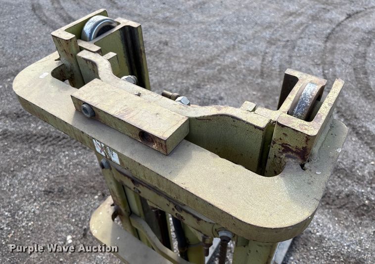 image for item EV3082 Clark C500-50 forklift