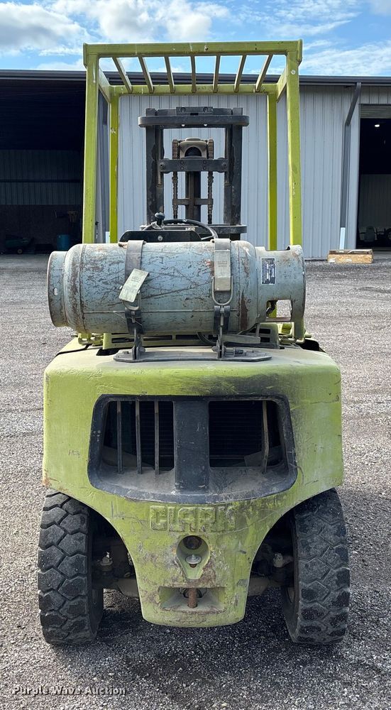 image for item EV3083 Clark C500-Y40 forklift