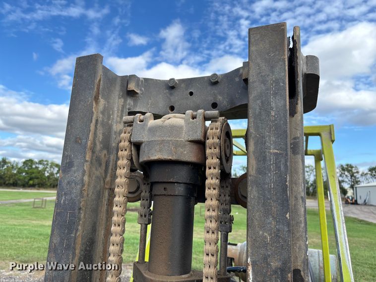 image for item EV3083 Clark C500-Y40 forklift