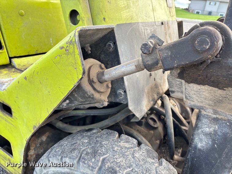 image for item EV3083 Clark C500-Y40 forklift