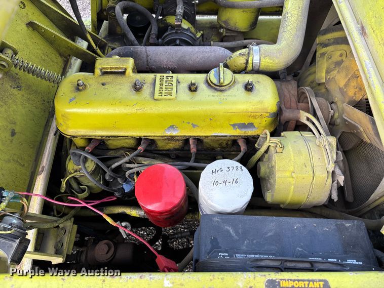 image for item EV3083 Clark C500-Y40 forklift