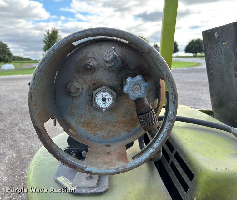 image for item EV3083 Clark C500-Y40 forklift