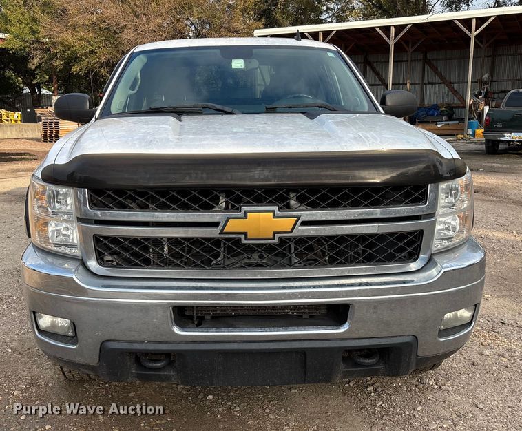 image for item EV3094 2013 Chevrolet Silverado 2500HD Ext. Cab pickup truck
