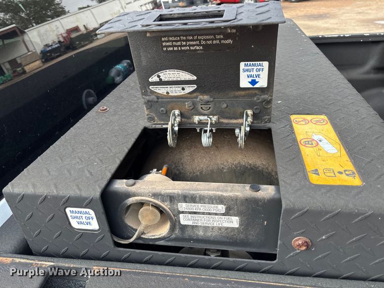 image for item EV3094 2013 Chevrolet Silverado 2500HD Ext. Cab pickup truck