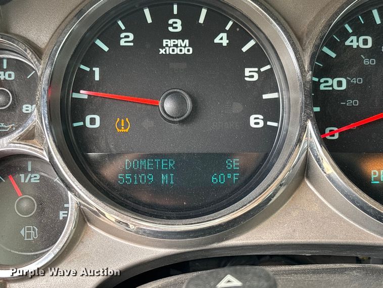 image for item EV3094 2013 Chevrolet Silverado 2500HD Ext. Cab pickup truck