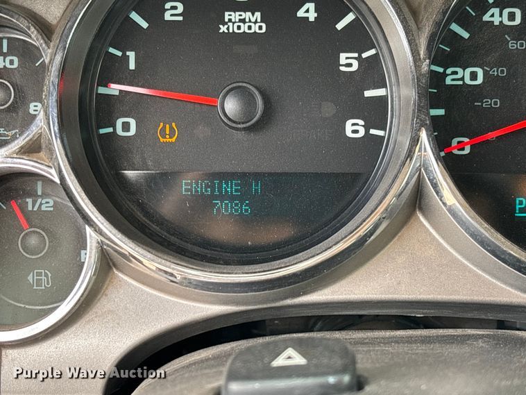 image for item EV3094 2013 Chevrolet Silverado 2500HD Ext. Cab pickup truck