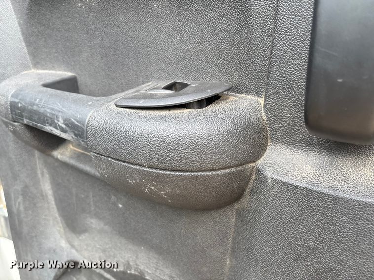 image for item EV3094 2013 Chevrolet Silverado 2500HD Ext. Cab pickup truck