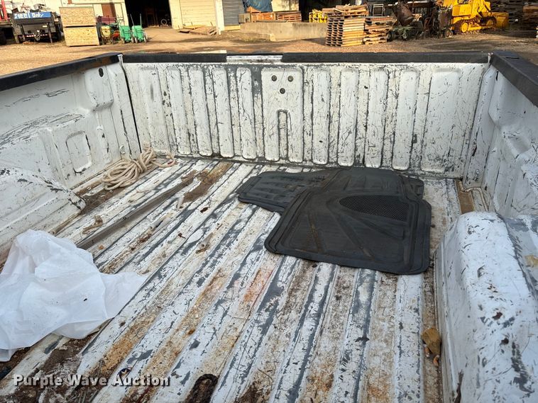 image for item EV3095 2006 Chevrolet Silverado 1500 Crew Cab pickup truck