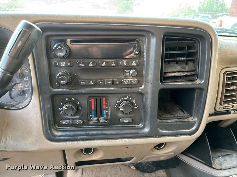 image for item EV3095 2006 Chevrolet Silverado 1500 Crew Cab pickup truck