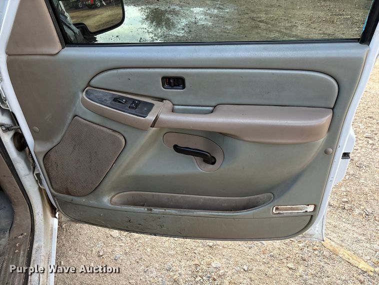 image for item EV3095 2006 Chevrolet Silverado 1500 Crew Cab pickup truck