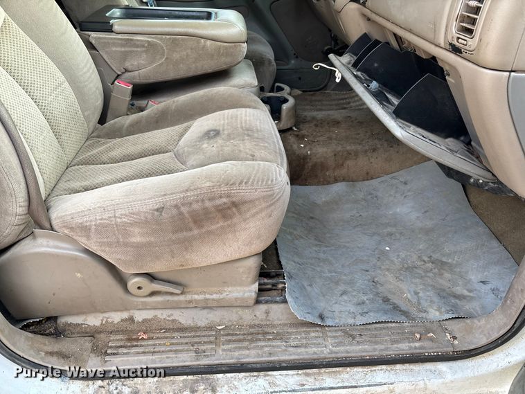 image for item EV3095 2006 Chevrolet Silverado 1500 Crew Cab pickup truck