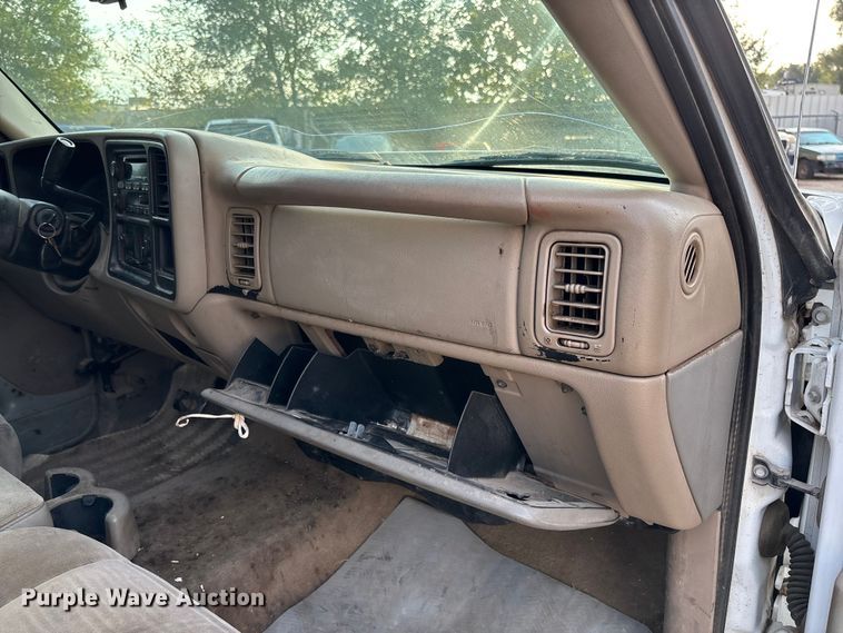 image for item EV3095 2006 Chevrolet Silverado 1500 Crew Cab pickup truck