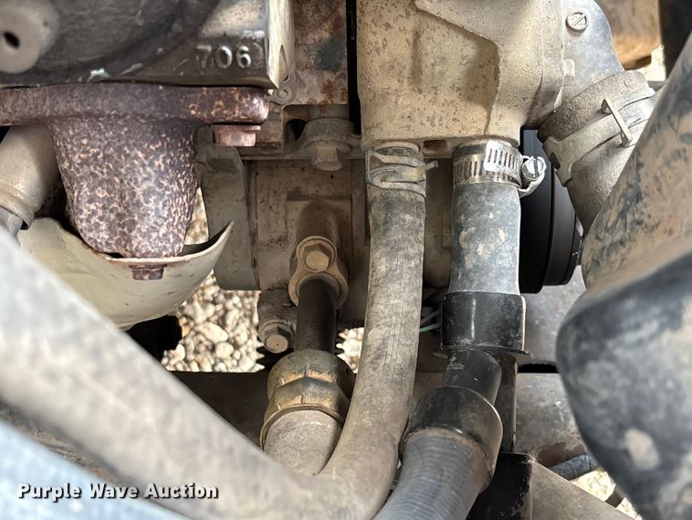 image for item EV3095 2006 Chevrolet Silverado 1500 Crew Cab pickup truck