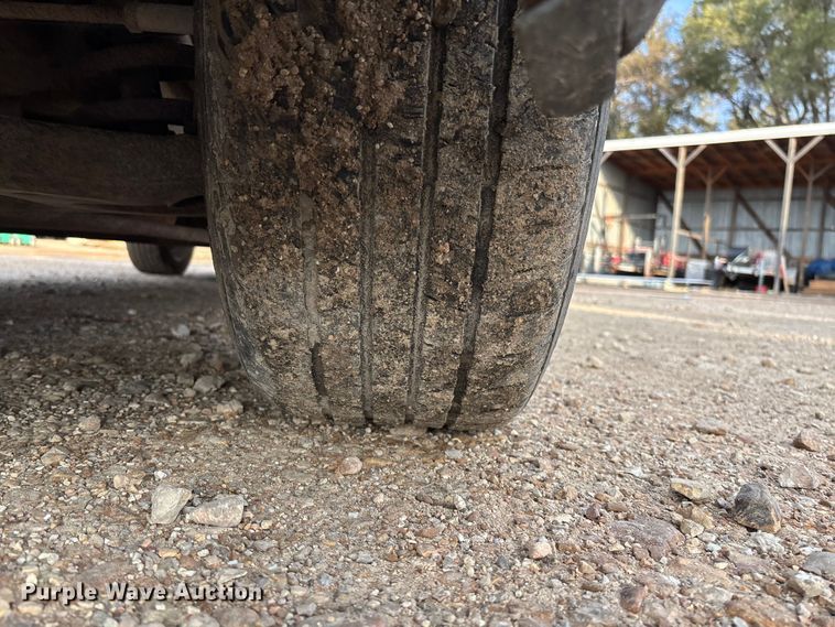 image for item EV3095 2006 Chevrolet Silverado 1500 Crew Cab pickup truck