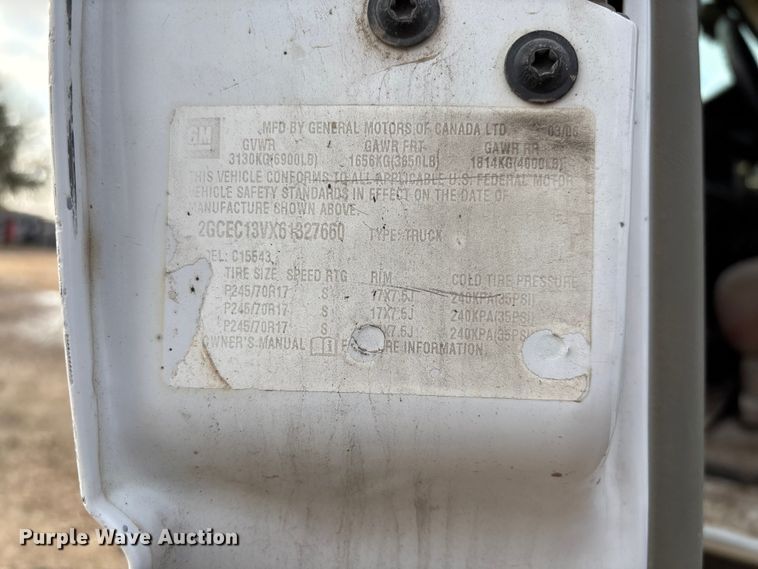 image for item EV3095 2006 Chevrolet Silverado 1500 Crew Cab pickup truck