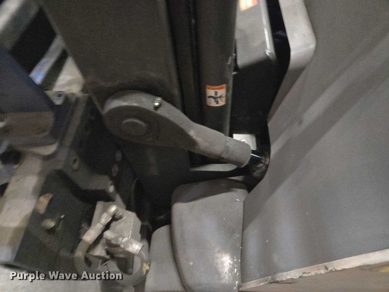 image for item EV5356 2015 Crown RC5545-40 forklift