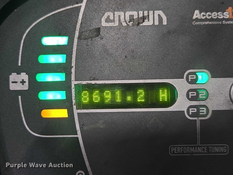 image for item EV5356 2015 Crown RC5545-40 forklift