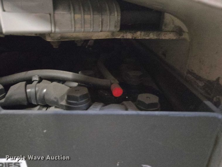 image for item EV5356 2015 Crown RC5545-40 forklift