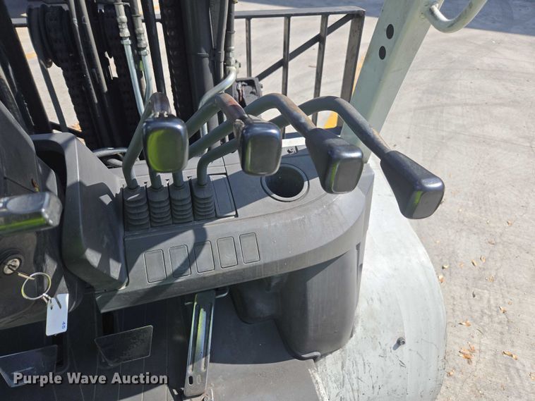 image for item EV5357 2014 Nissan PF80YLP forklift