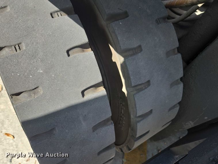 image for item EV5357 2014 Nissan PF80YLP forklift