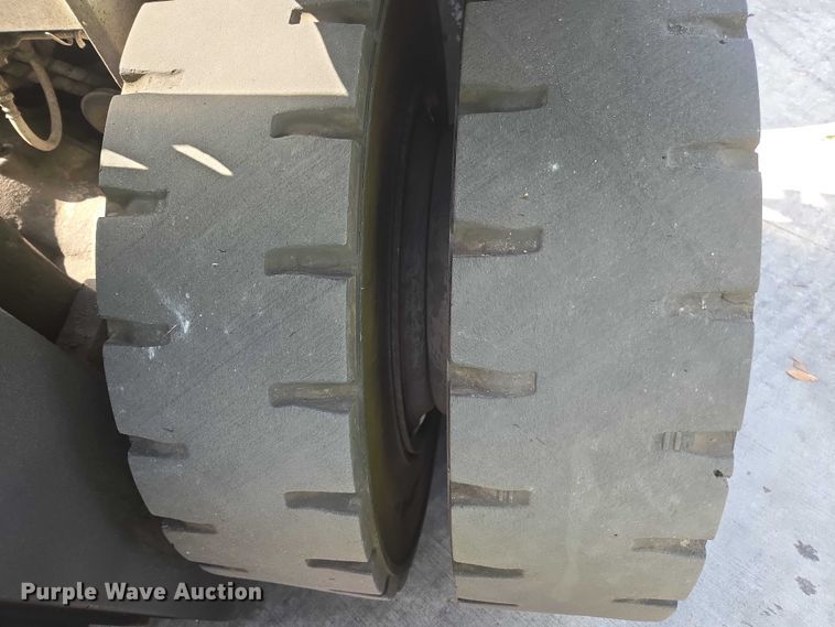 image for item EV5357 2014 Nissan PF80YLP forklift