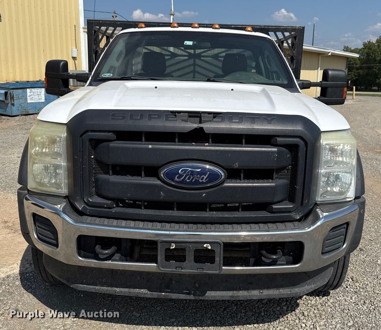 image for item GH9322 2016 Ford F550 Super Duty flatbed truck