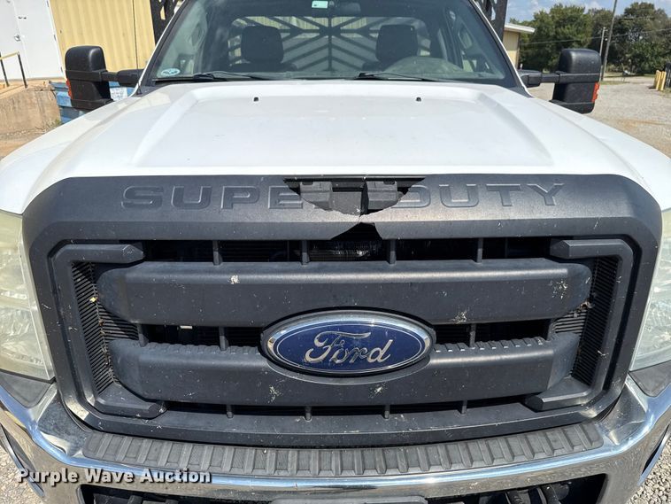 image for item GH9322 2016 Ford F550 Super Duty flatbed truck