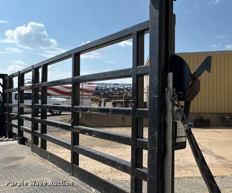 image for item GH9322 2016 Ford F550 Super Duty flatbed truck