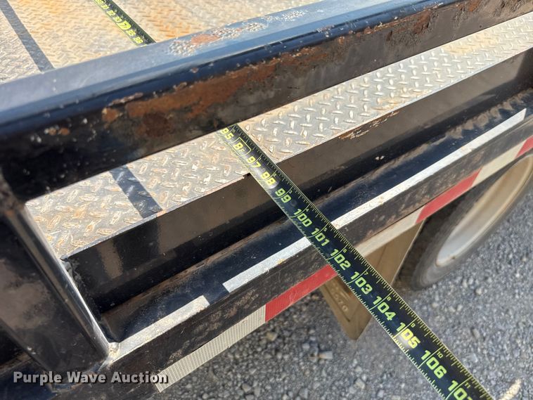 image for item GH9322 2016 Ford F550 Super Duty flatbed truck