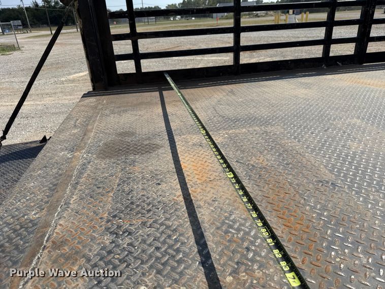 image for item GH9322 2016 Ford F550 Super Duty flatbed truck