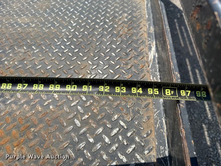 image for item GH9322 2016 Ford F550 Super Duty flatbed truck