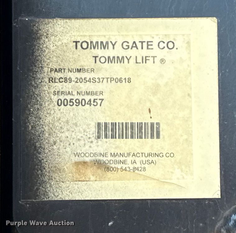 image for item GH9322 2016 Ford F550 Super Duty flatbed truck