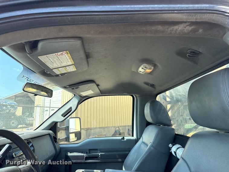 image for item GH9322 2016 Ford F550 Super Duty flatbed truck