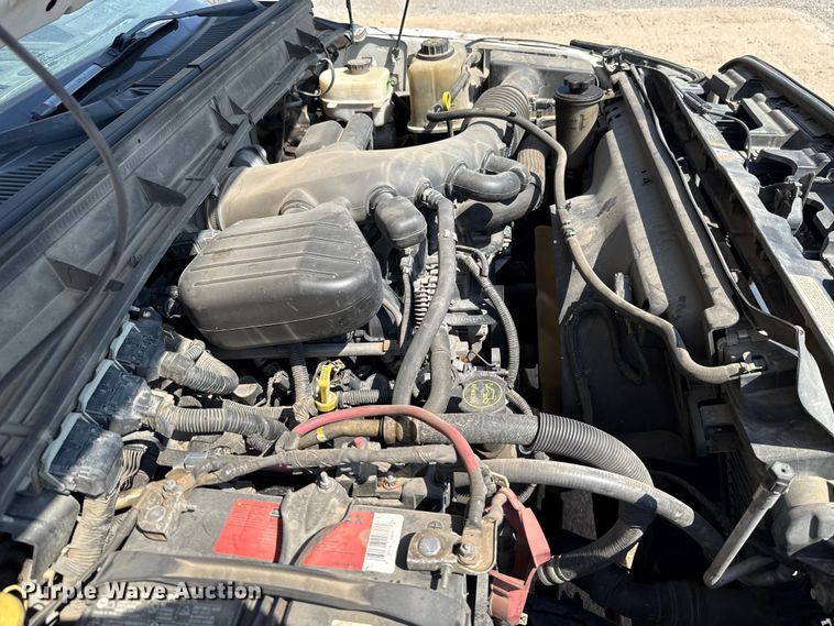 image for item GH9322 2016 Ford F550 Super Duty flatbed truck