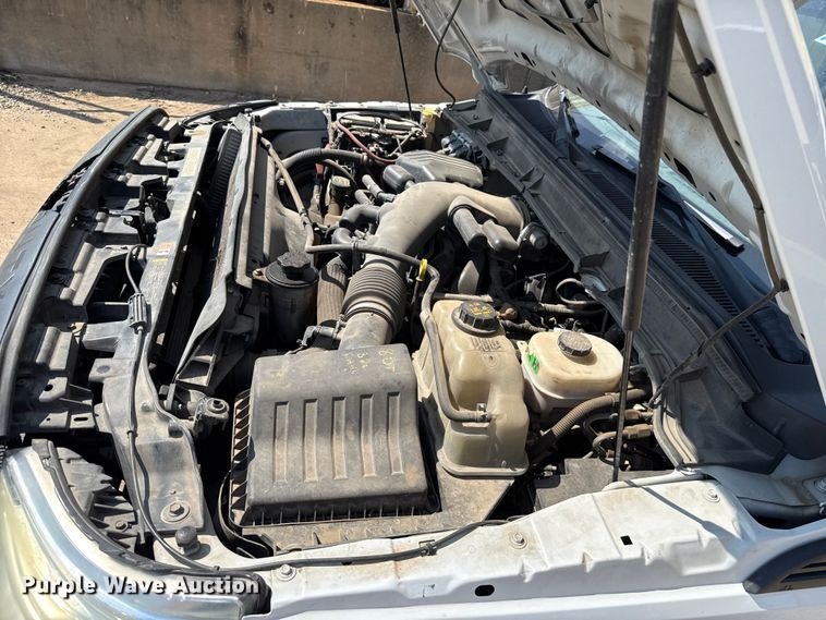 image for item GH9322 2016 Ford F550 Super Duty flatbed truck