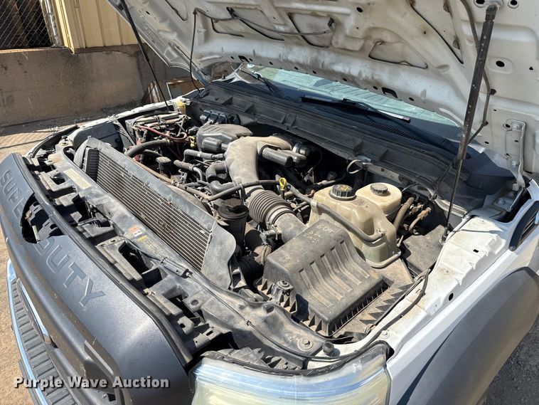 image for item GH9322 2016 Ford F550 Super Duty flatbed truck