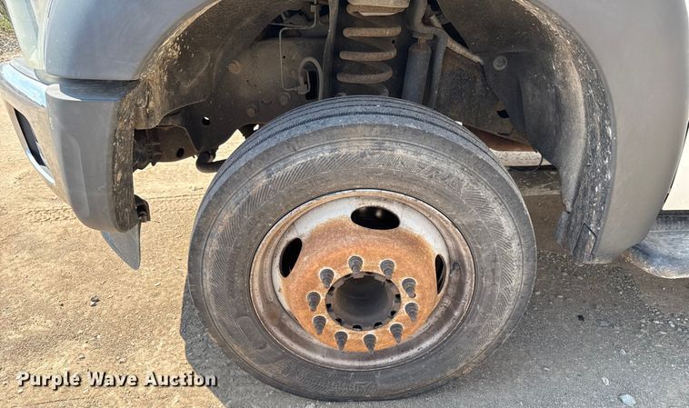 image for item GH9322 2016 Ford F550 Super Duty flatbed truck