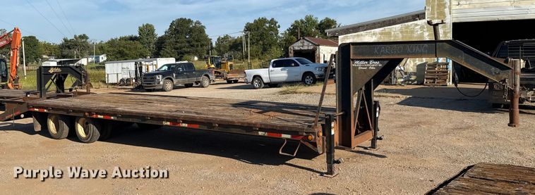 image for item GH9385 2002 Kargo King equipment trailer