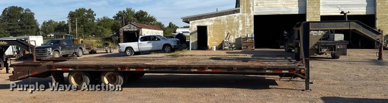 image for item GH9385 2002 Kargo King equipment trailer