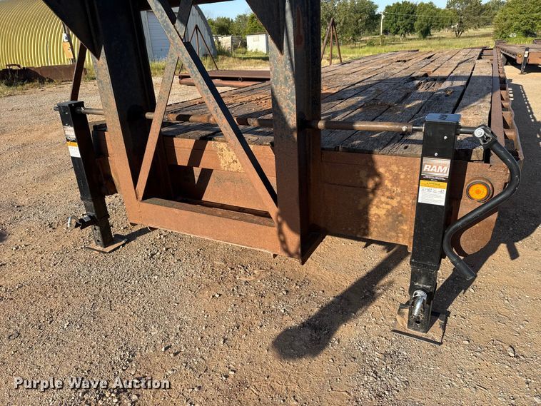 image for item GH9385 2002 Kargo King equipment trailer