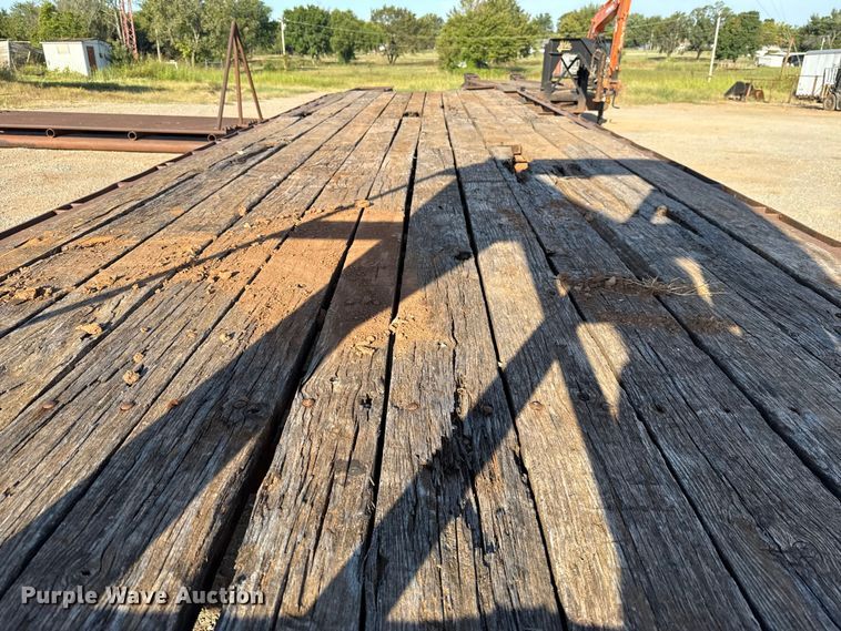 image for item GH9385 2002 Kargo King equipment trailer