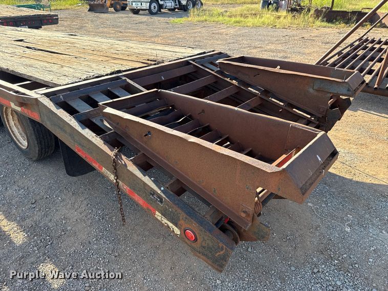 image for item GH9385 2002 Kargo King equipment trailer