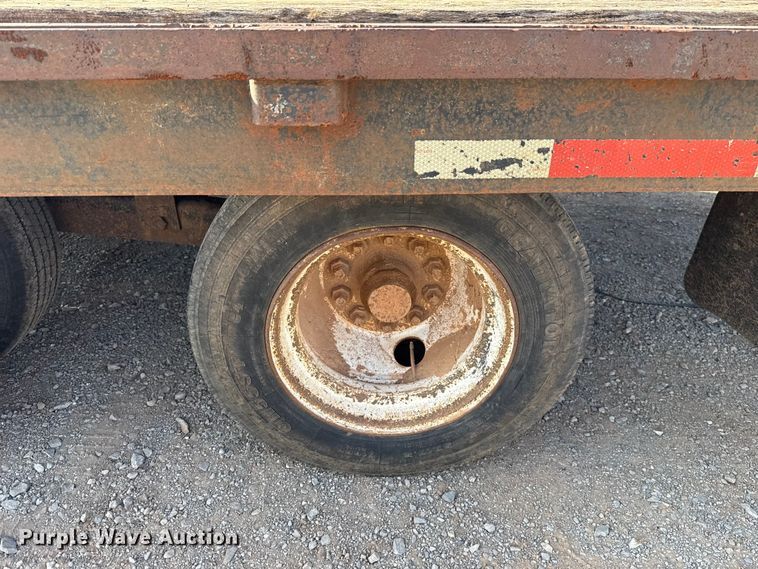 image for item GH9385 2002 Kargo King equipment trailer