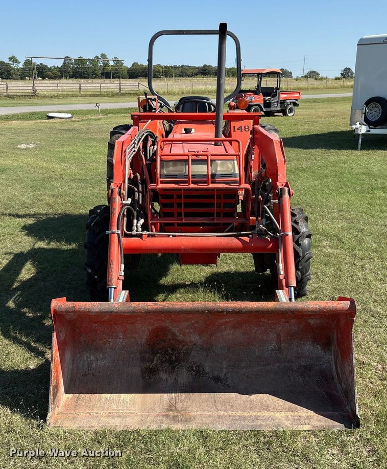 image for item GH9417 Kubota L3650 MFWD tractor