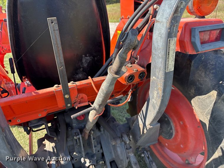image for item GH9417 Kubota L3650 MFWD tractor