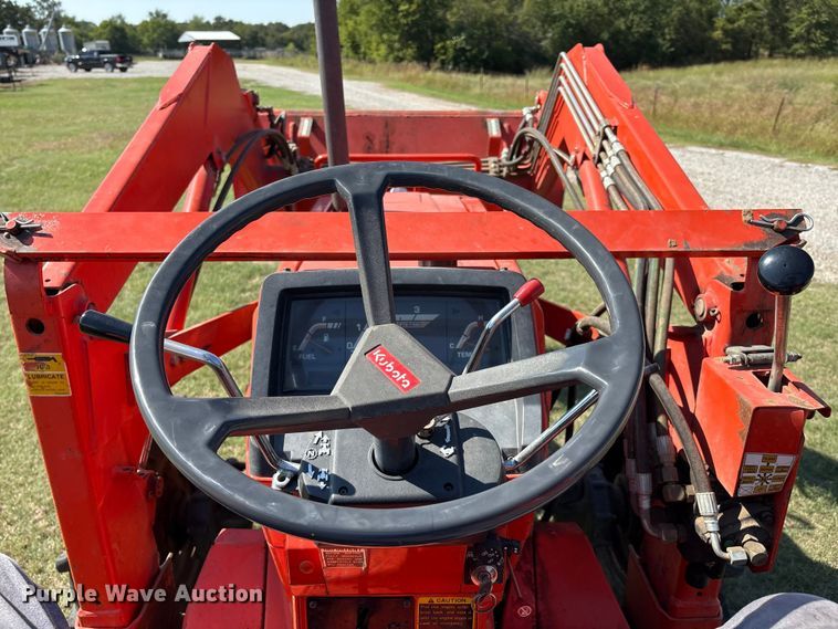 image for item GH9417 Kubota L3650 MFWD tractor