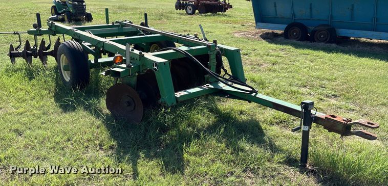 image for item GH9424 John Deere 226 off-set disk