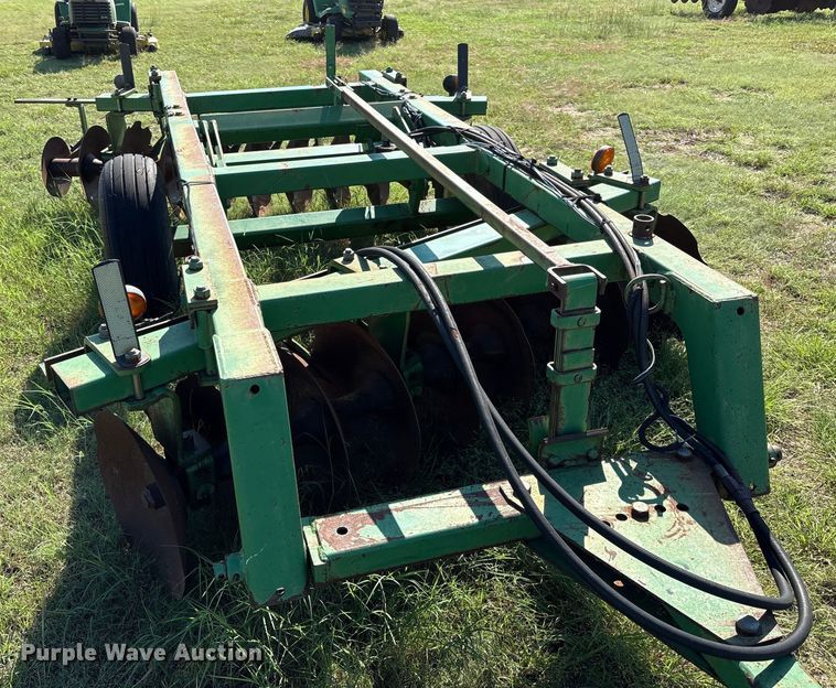 image for item GH9424 John Deere 226 off-set disk